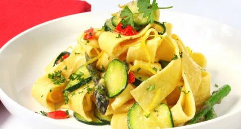 tagliatelle_courgette_asperge_web_18464458