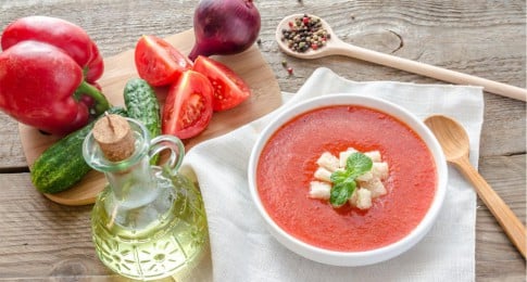 Gaspacho_poivrons_concombre_213614332