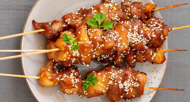 Brochettes de poulet miel, sésame et sauce soja - MGC Prévention Santé